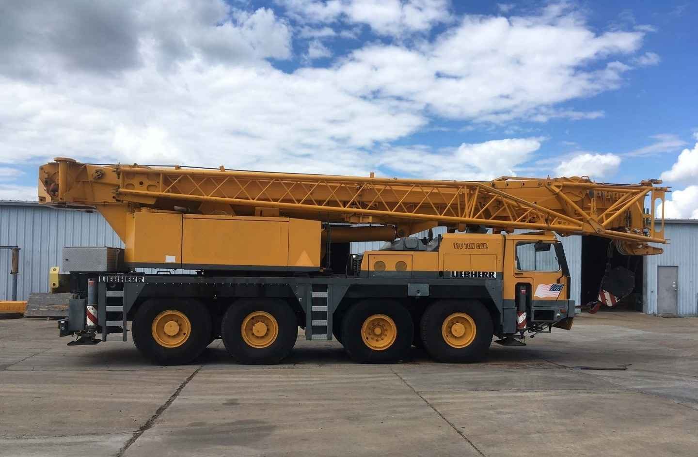 1765161796-aec96fa86a1b2c28bc4dc3ae8 Location Grue Mobile 90T Liebherr LTM 1090/2 – Image 1