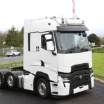 Location Camion Porteur RENAULT 6x2 – Transport Efficace et Robuste